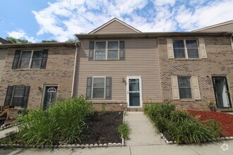 Building Photo - 189 Griffin Ln