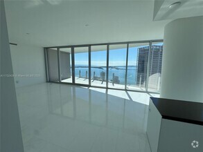 Building Photo - 300 Biscayne Blvd