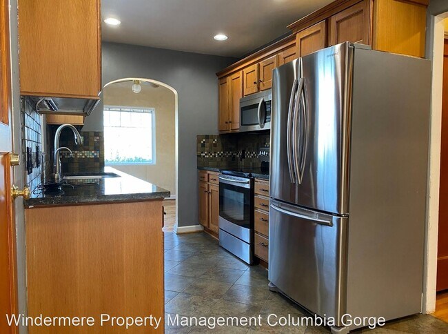 Foto del edificio - 3 br, 2 bath House - 418 E. 13th Street