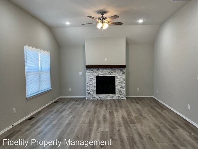 Building Photo - 3 br, 2 bath House - 255 Rabbit Run Ct