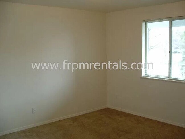 Foto del edificio - 9006 West Java Lane