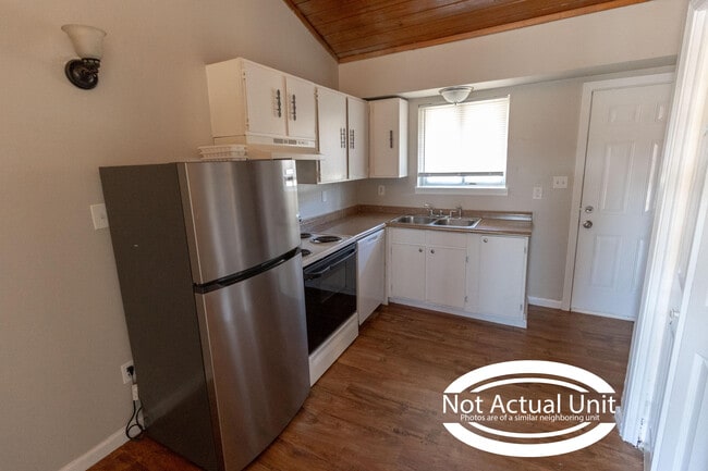 Building Photo - 7401 N Moberly Dr