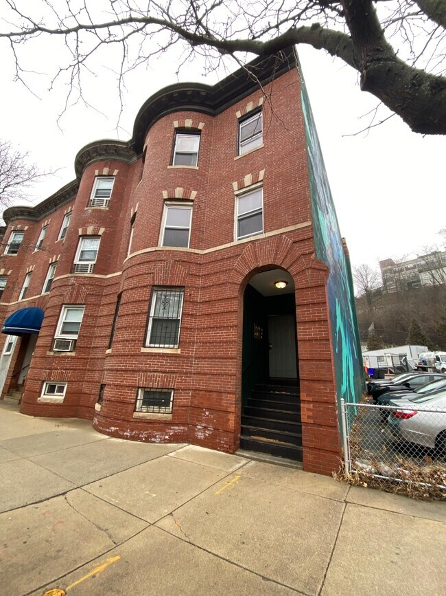 Building Photo - 38 S Huntington Ave