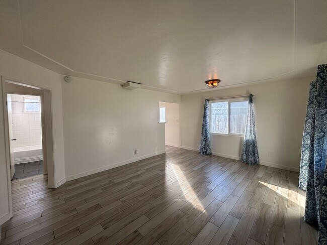 Building Photo - Coastal Comfort in Imperial Beach – 2 Bed, 1 Bath Home with Private Garage