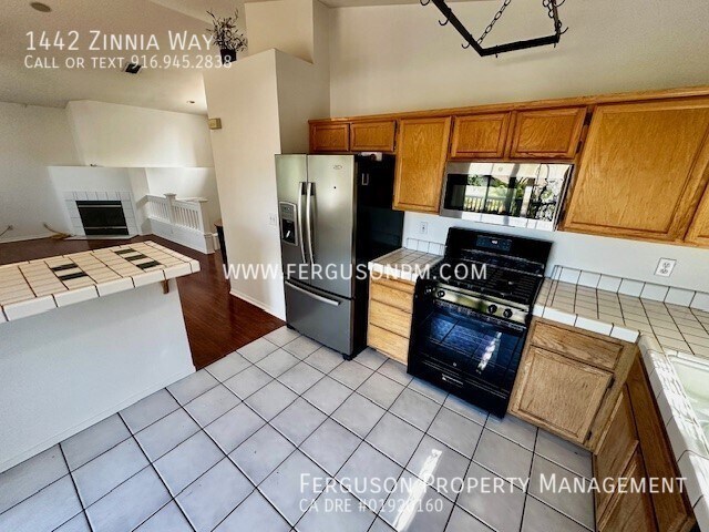 Foto del edificio - 1442 Zinnia Way