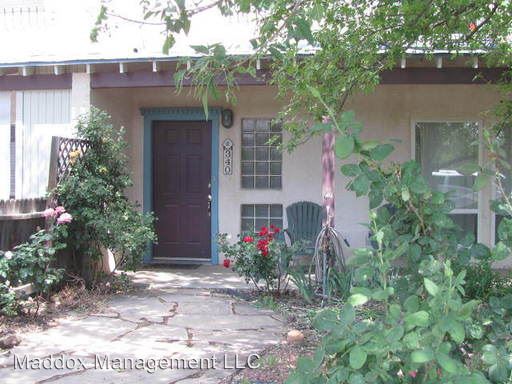 Primary Photo - 340 Los Ranchos Rd NW