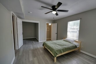 Building Photo - 250 Arapahoe Dr