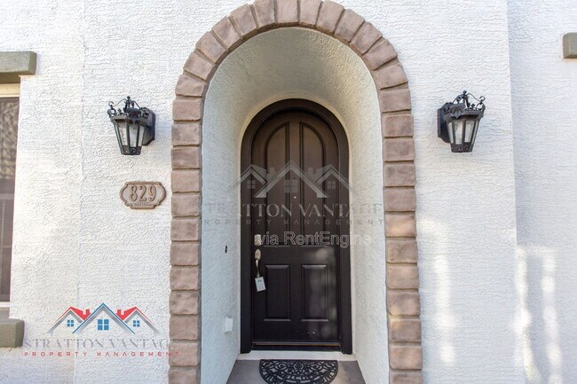 Foto del edificio - 829 S Huish Dr