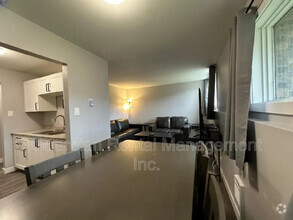 Building Photo - 117 Centennial Dr