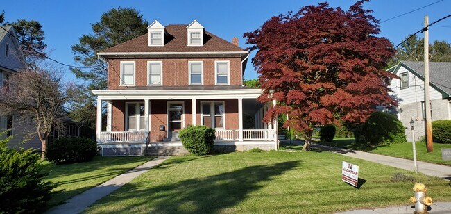 Foto del edificio - 1054 Cornwall Rd