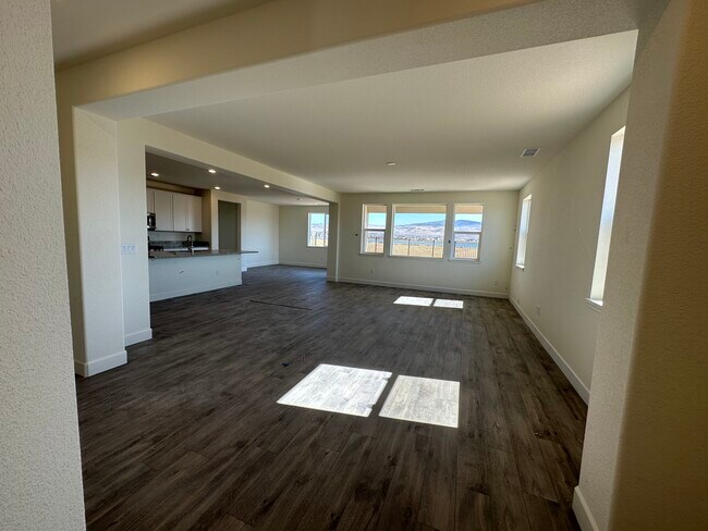 Foto del edificio - 1339 Harness Ct