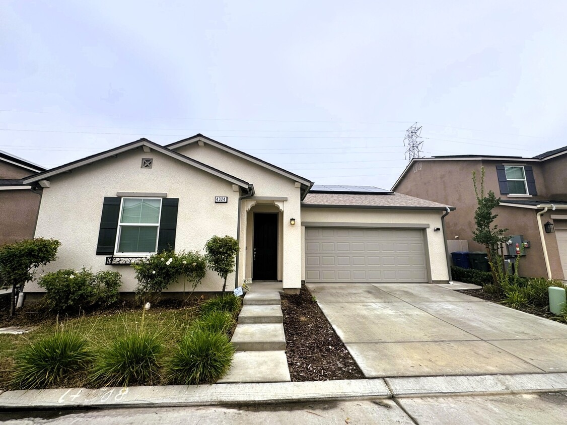 Foto principal - 4324 N Sandrini Ave