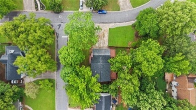 Building Photo - 1095 Mountain Springs Dr