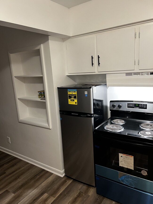 Foto del edificio - 1879 E G Ave