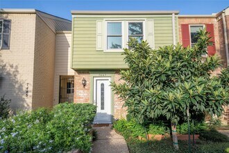 Building Photo - 7447 Brompton St