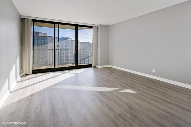 Foto del edificio - 3660 N Lake Shore Dr