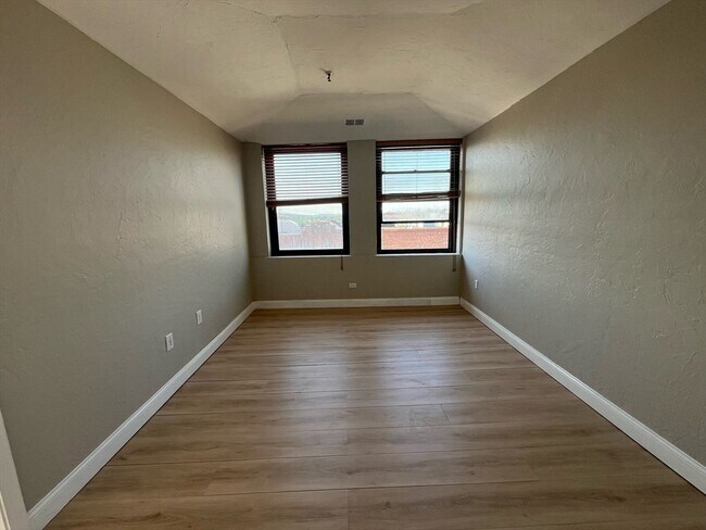 Building Photo - 17 Federal St