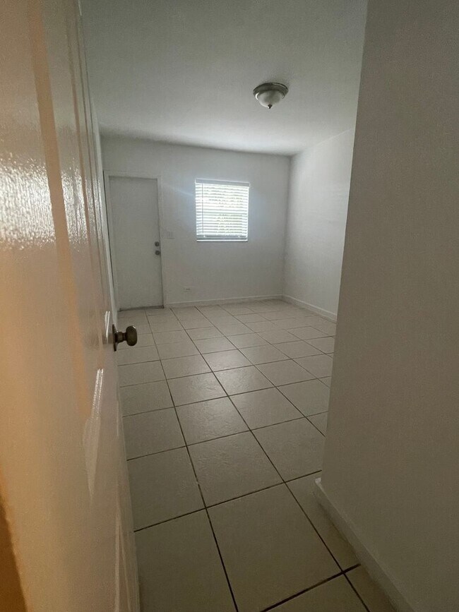 Foto del edificio - 715 SW 14th Ave