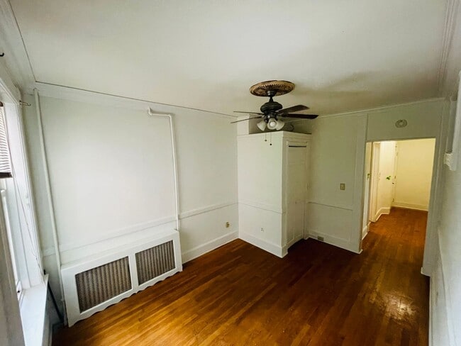Building Photo - 359 Hamilton St