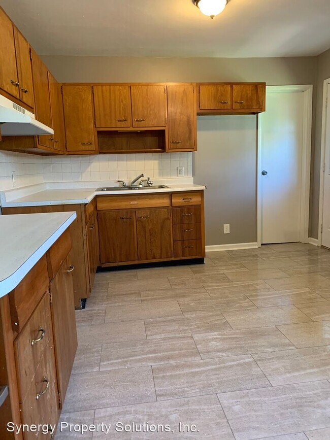 Building Photo - 3 br, 1.5 bath House - Hout Rd 2019 Richland