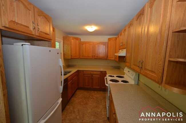 Building Photo - 423 hillsmere drive