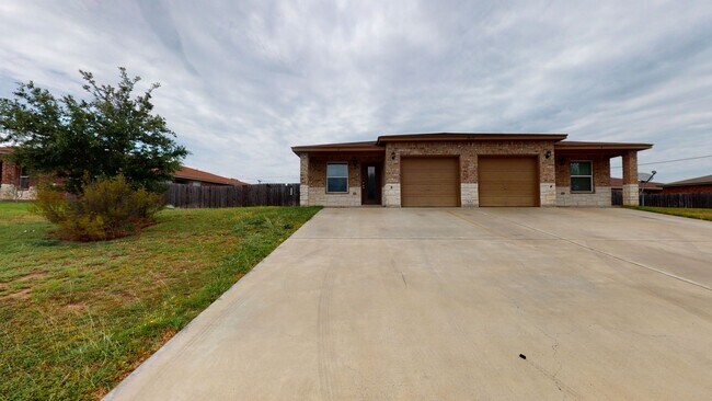 Foto del edificio - BEAUTIFUL DUPLEX IN HARKER HEIGHTS!!!