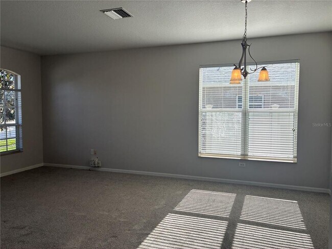 Building Photo - 31318 Heatherstone Dr