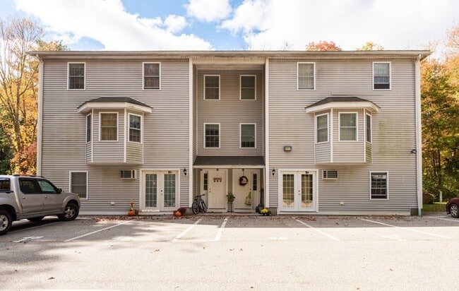 Building Photo - 48 A Rosewood Dr