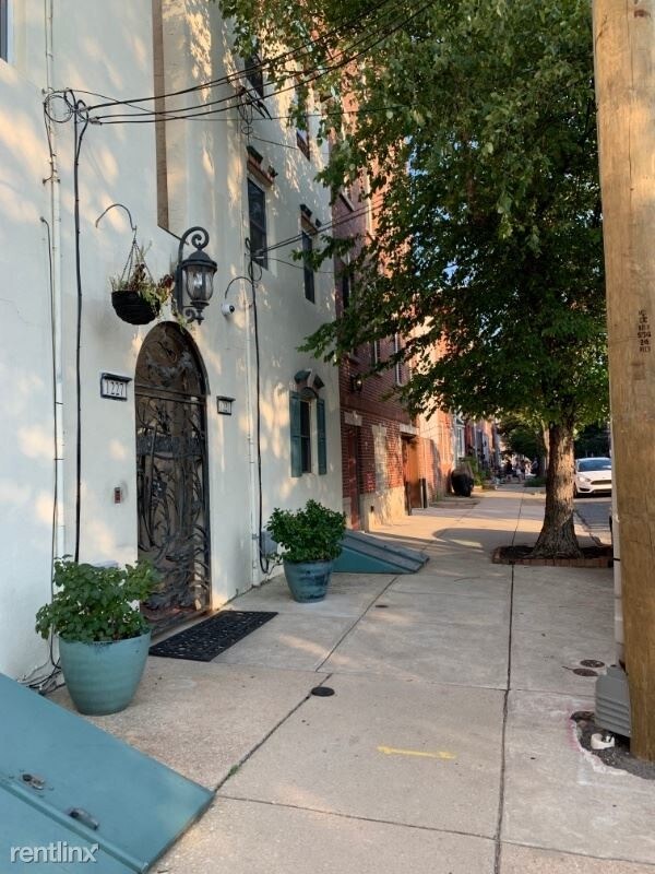 Building Photo - 1227 Shackamaxon St
