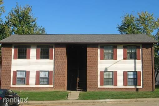 Primary Photo - 1 Cherry Tree Ln