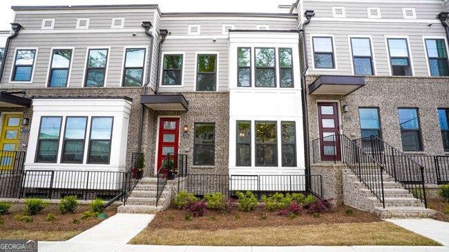 Building Photo - 2155 Burnside Dr NW