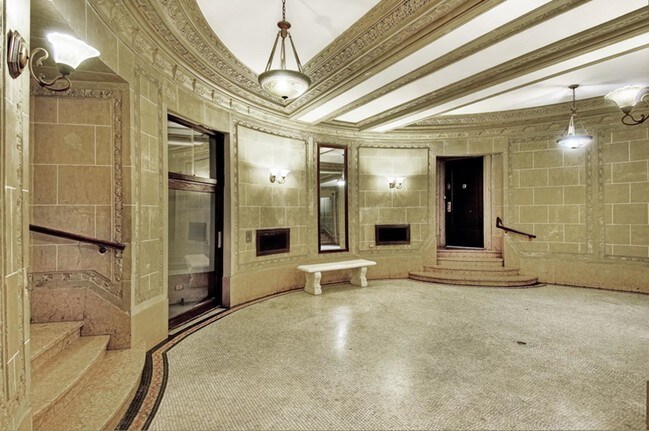 Building Photo - 730 Riverside Drive