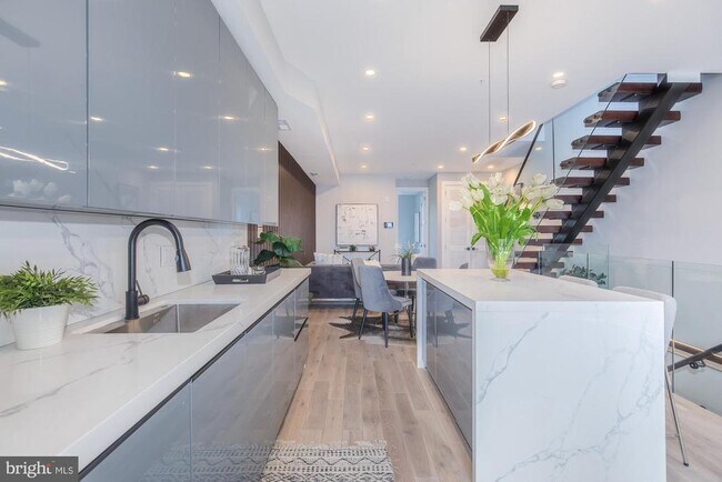 Foto del edificio - 1332 G St SE