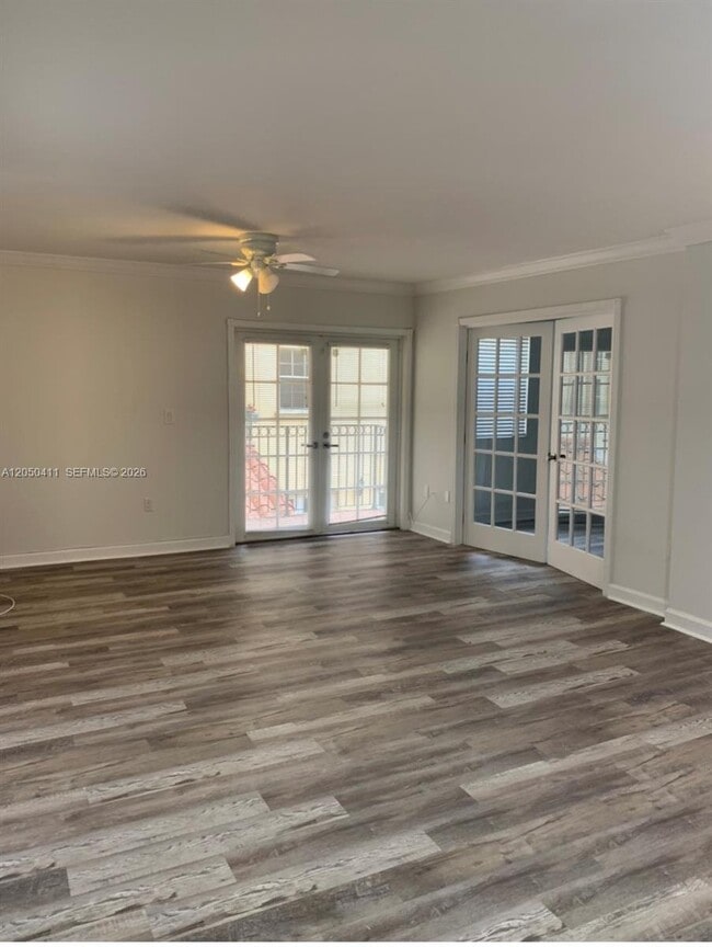 Building Photo - 323 Navarre Ave