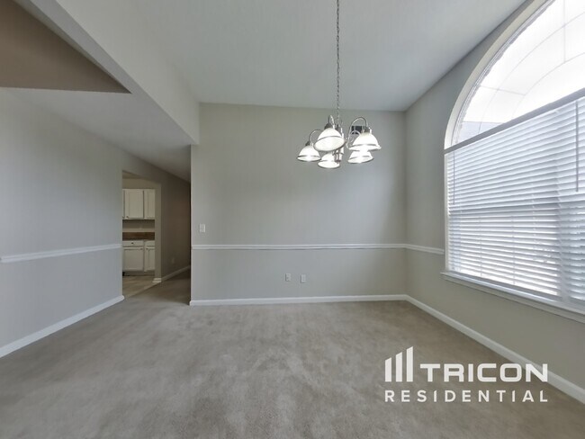 Foto del edificio - 2710 Forkview Pl