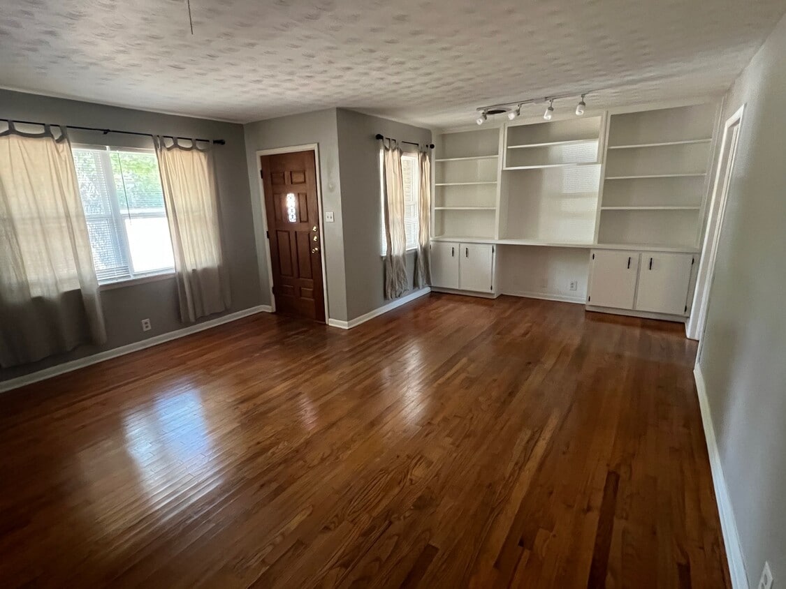 1109 Edinburg Ln, Denton, TX 76209 House Rental in Denton, TX