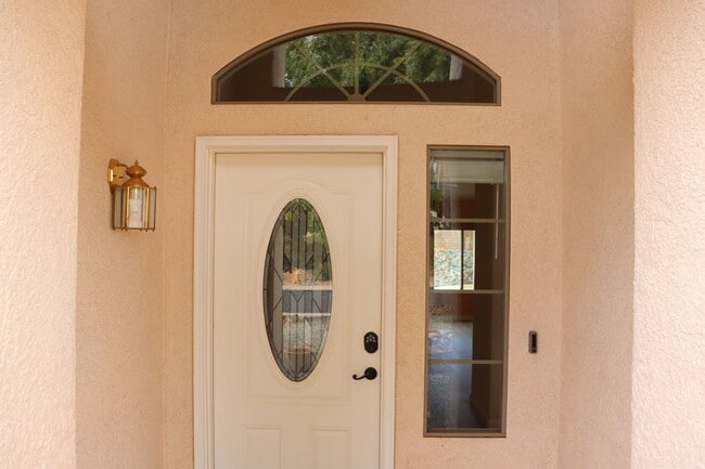 Foto del edificio - Three bedroom home in Canyon de Flores