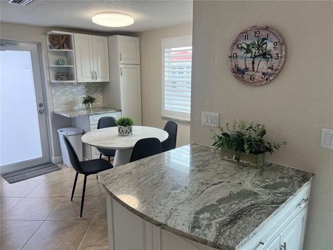 Building Photo - 6154 Midnight Pass Rd