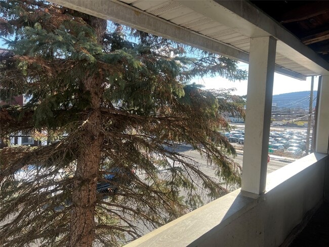 Building Photo - 111 Eldredge St