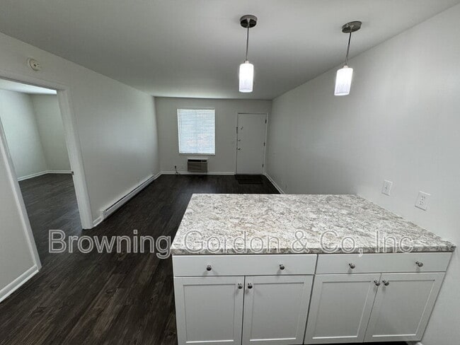 Building Photo - 2601 Hillsboro Pike