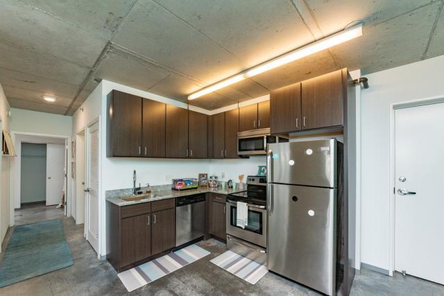 Building Photo - 2 bedroom in Chicago IL 60615