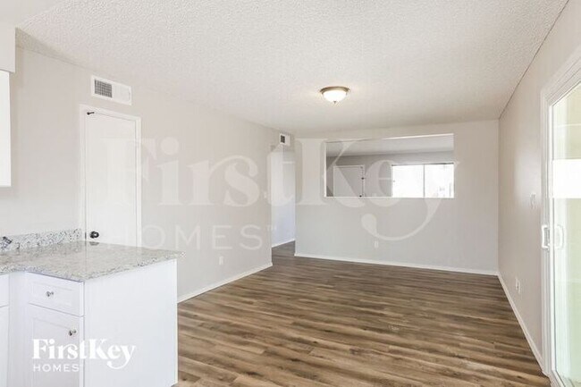 Foto del edificio - 4431 W Sierra St