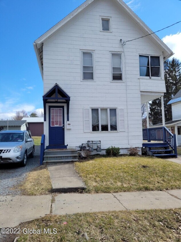 32 Walnut St, Gloversville, NY 12078 House Rental in Gloversville, NY