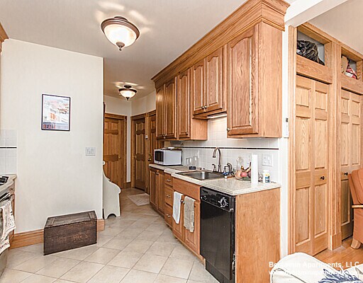 Foto del edificio - 137 Charles St