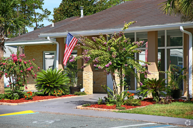 Leasing Office - The Palms of Archer