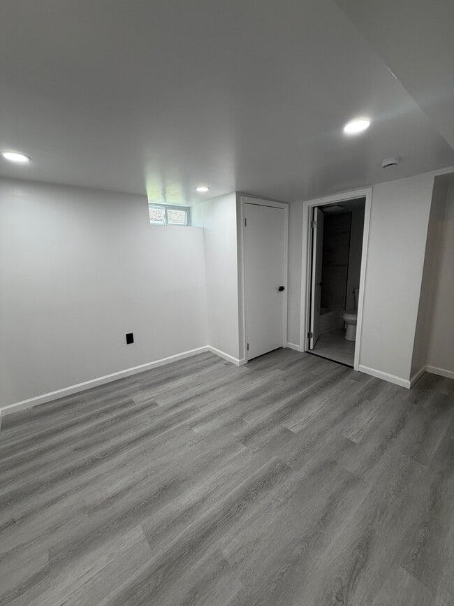 Building Photo - 5717 Simmonds Ave