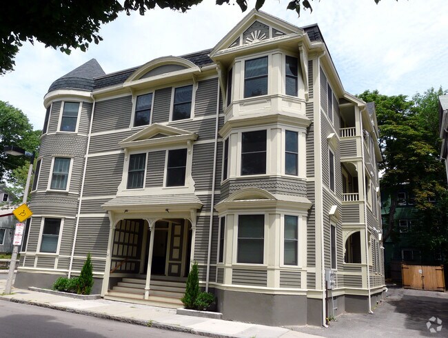 Building Photo - 44-46 Green St