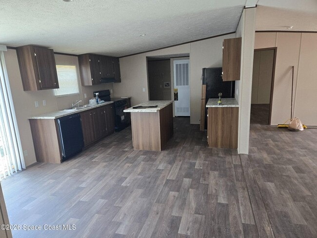 Building Photo - 419 Egret Cir