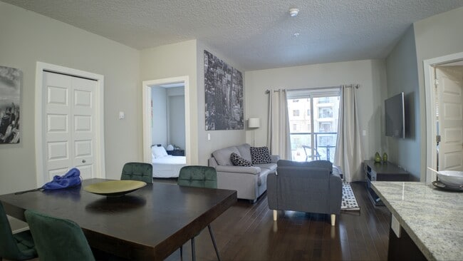 Building Photo - 1238-1238 Windermere Way SW