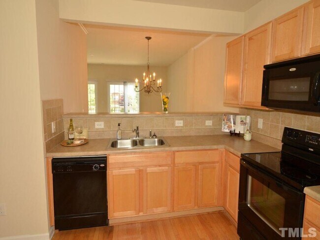 Building Photo - 114 Gallent Hedge Trail